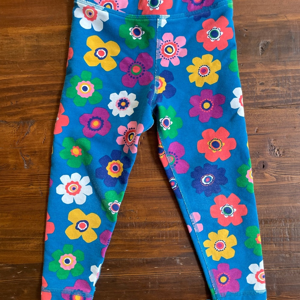 Hanna Andersson size 3 flower power leggings